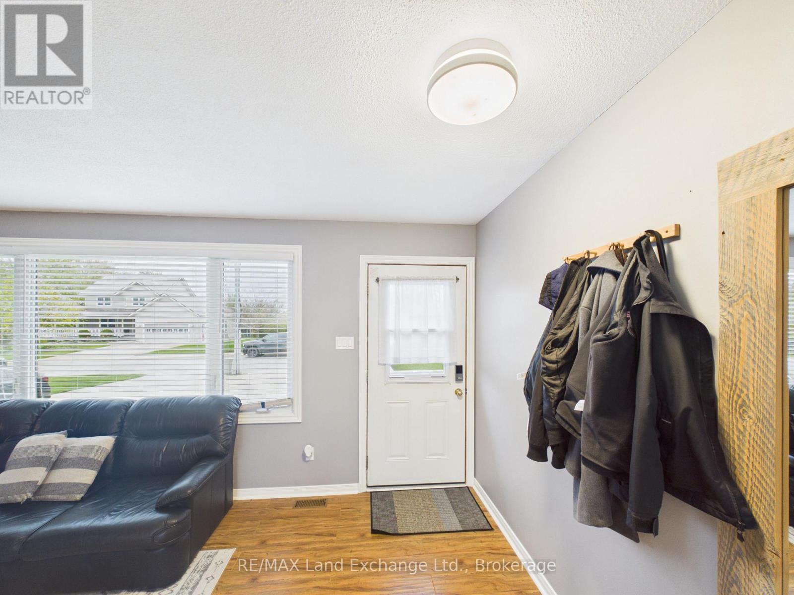 490 ST ALBERT STREET - 6