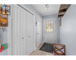 Foyer - 299 Siberia Road, Madawaska Valley, ON K0J1B0 Photo 7