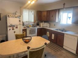 Living room - 134173 Pth 16 Highway, Shoal Lake, MB R0J1Z0 Photo 7