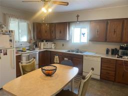 Bedroom - 134173 Pth 16 Highway, Shoal Lake, MB R0J1Z0 Photo 8