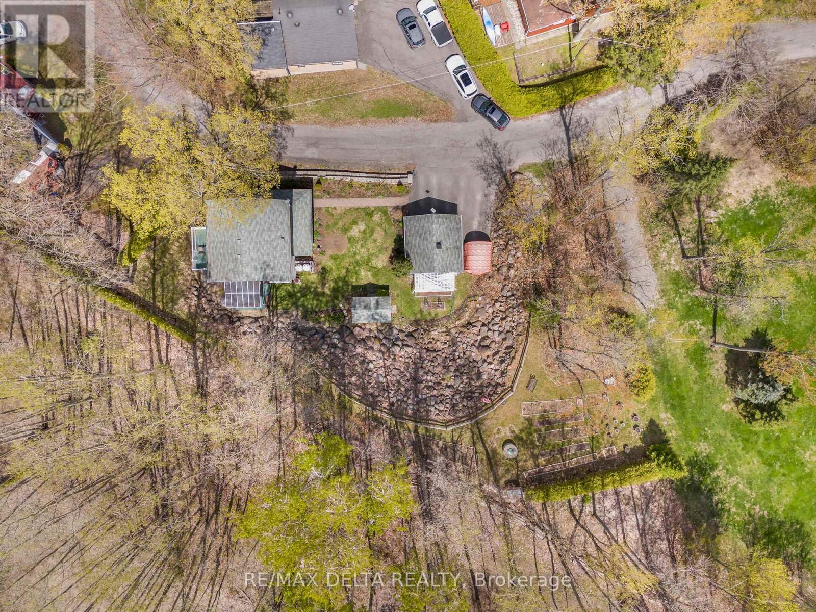 #42 3435 OLD HIGHWAY 17 ROAD - 33
