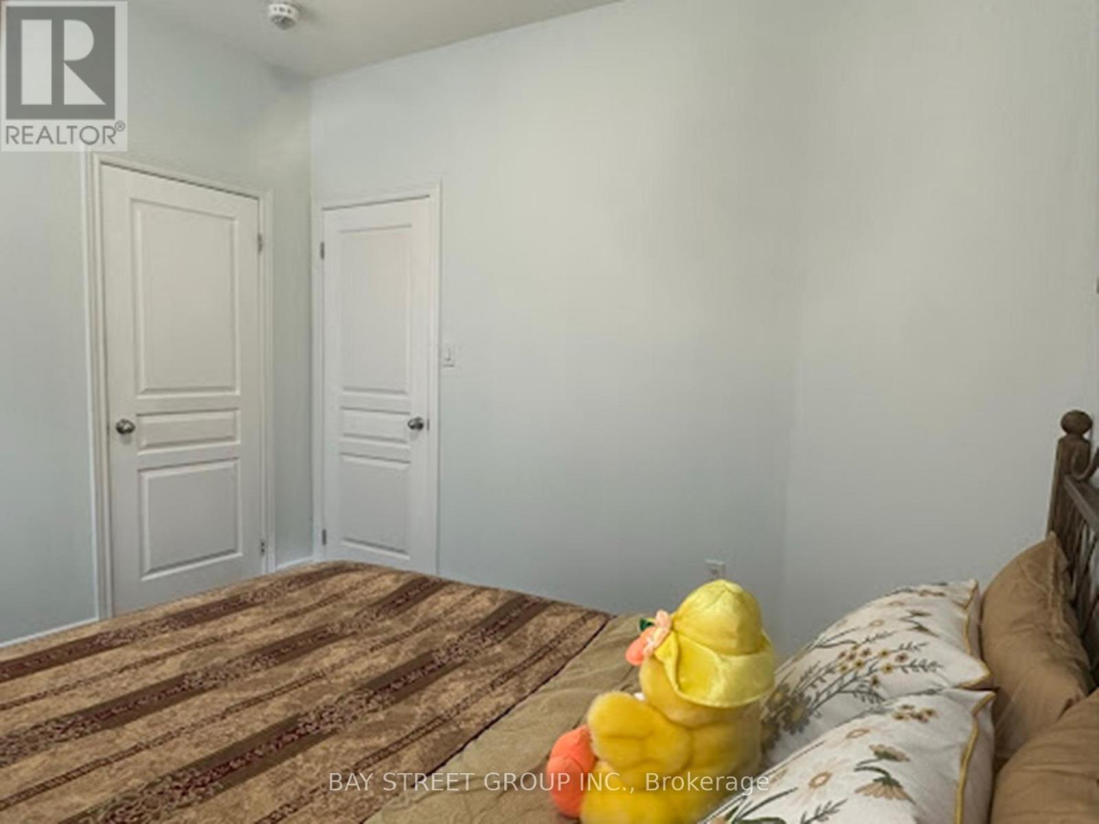 12 MONCEAU ROAD - 32
