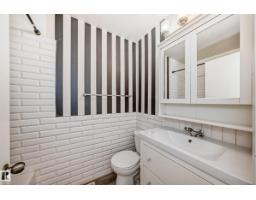 9623/9625 73 Av Nw Nw, Edmonton, AB T6E1B3 Photo 26