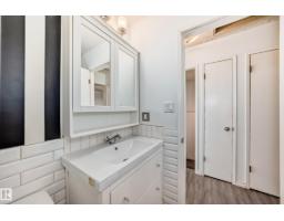 9623/9625 73 Av Nw Nw, Edmonton, AB T6E1B3 Photo 28