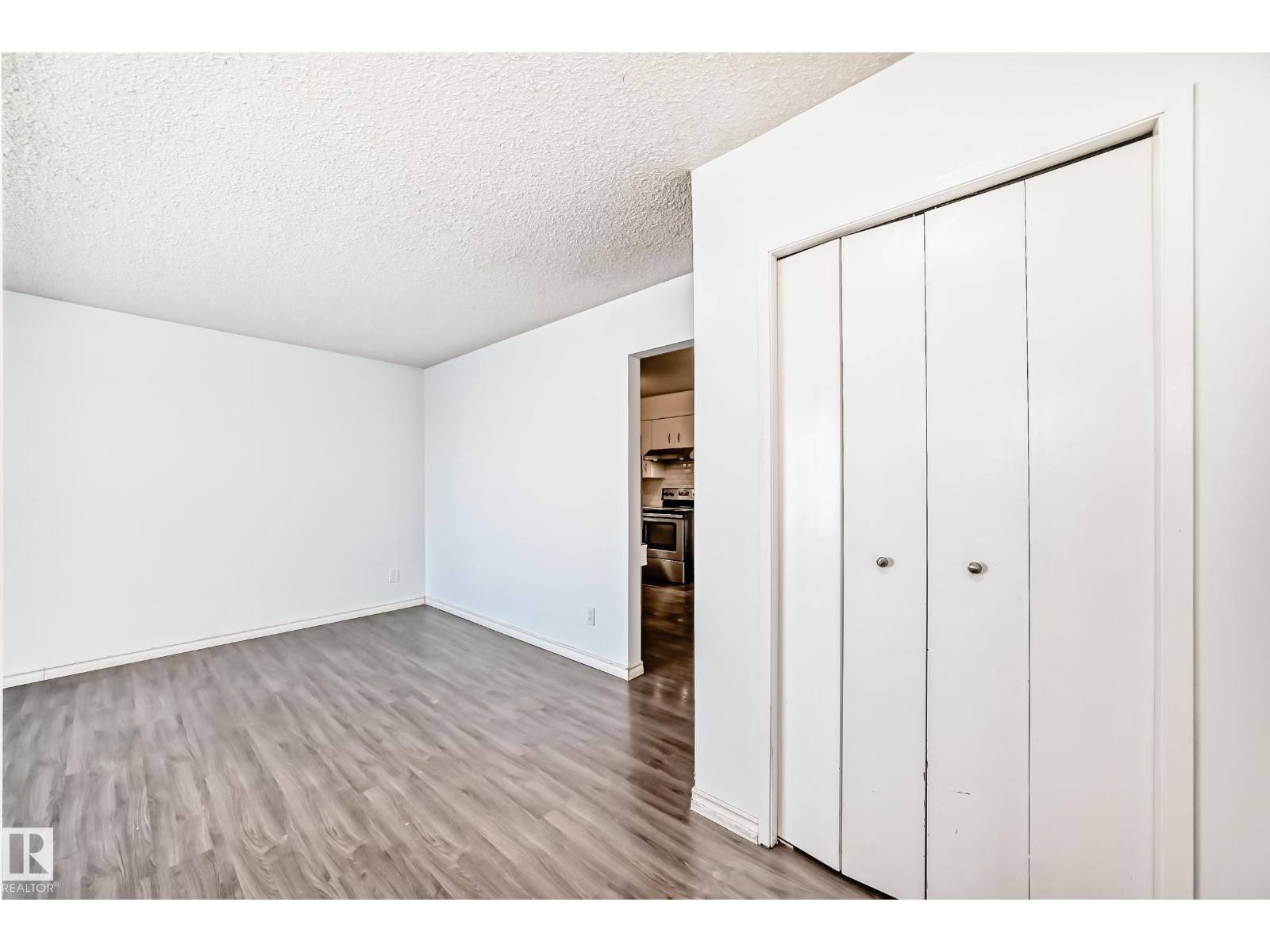 9623/9625 73 AV NW NW - 8