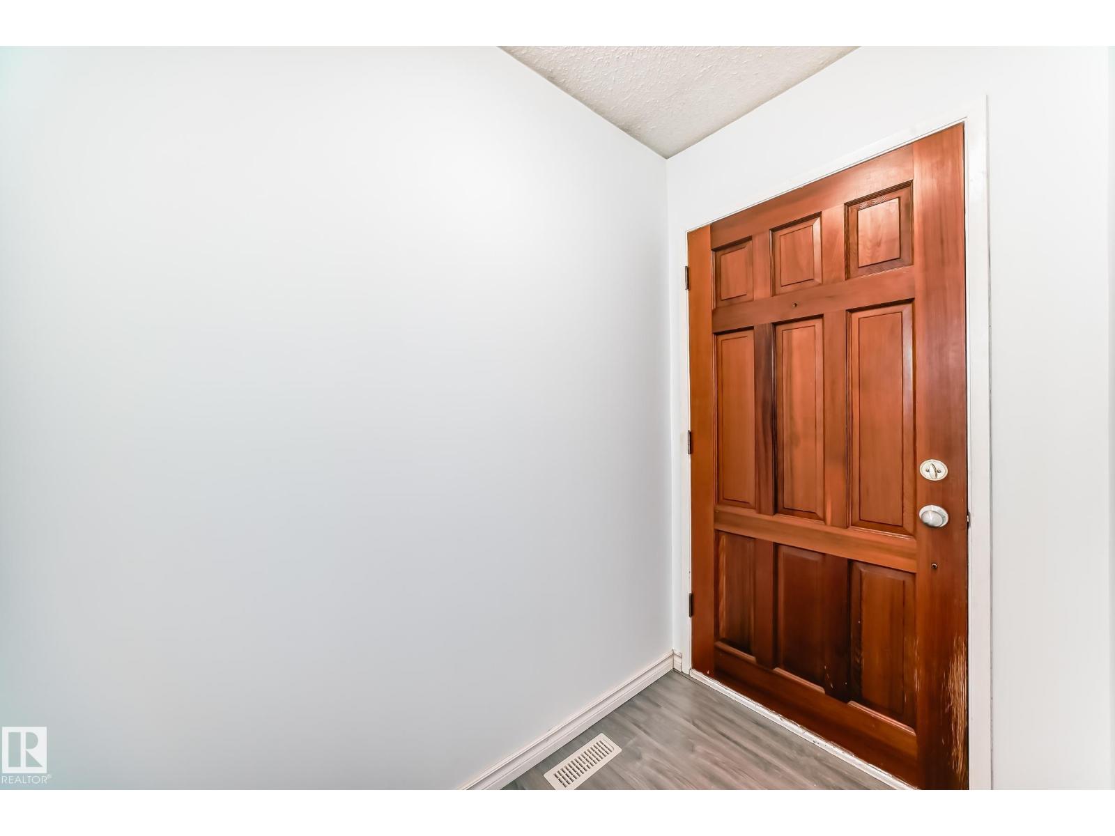 9623/9625 73 AV NW NW - 7