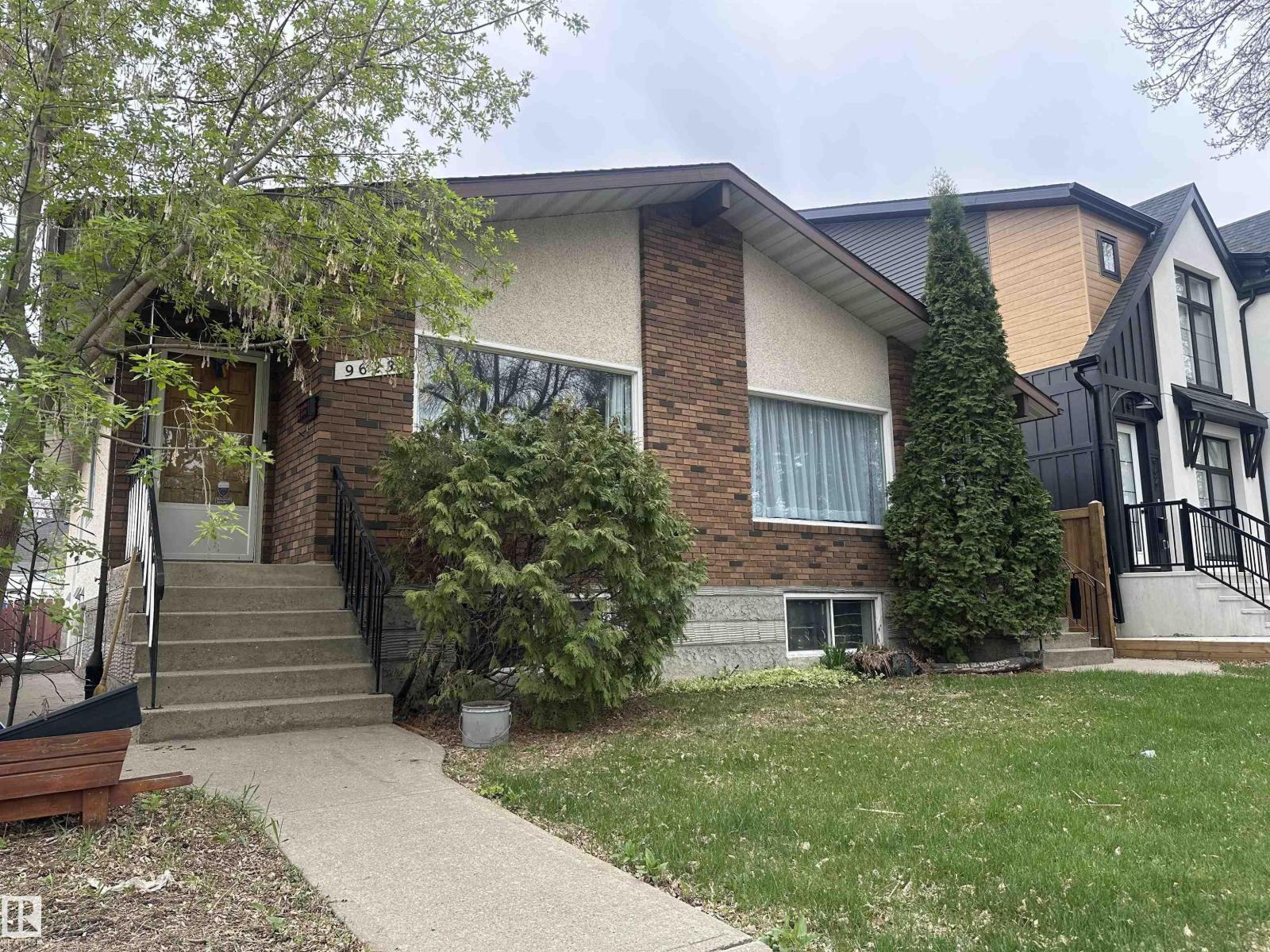 9623/9625 73 AV NW NW - 4