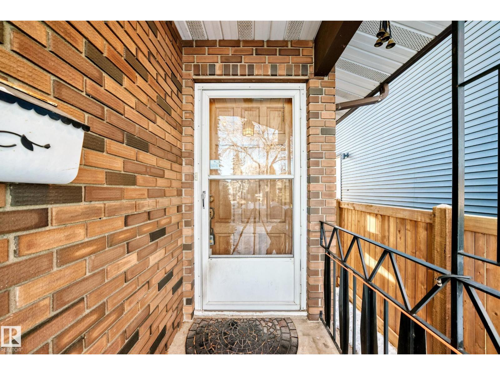 9623/9625 73 AV NW NW - 6