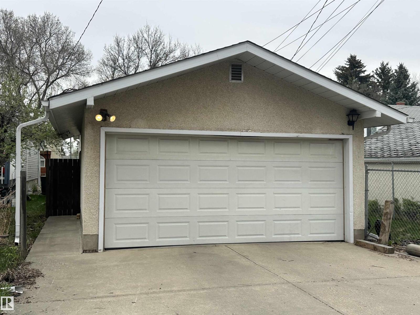 9623/9625 73 AV NW NW - 5