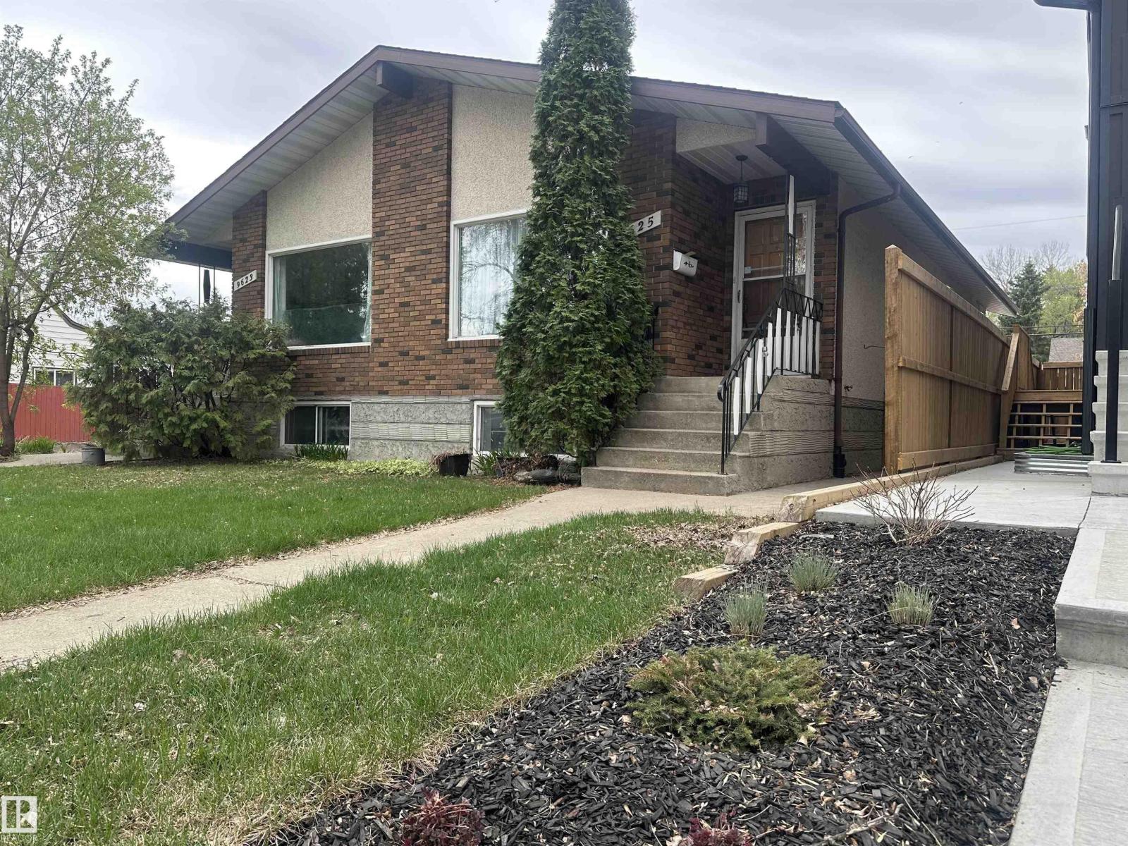 9623/9625 73 AV NW NW, Edmonton