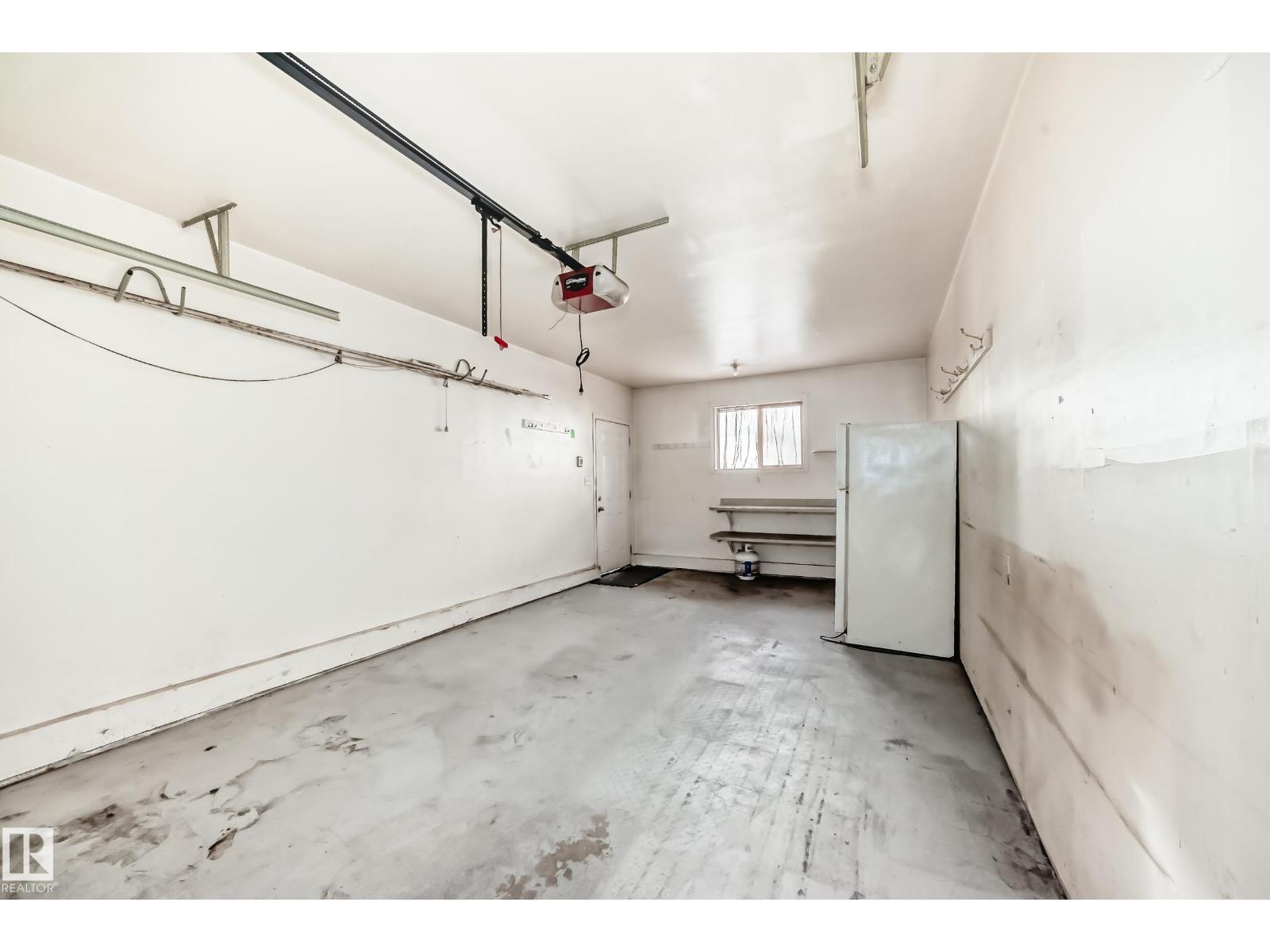 9623/9625 73 AV NW NW - 58