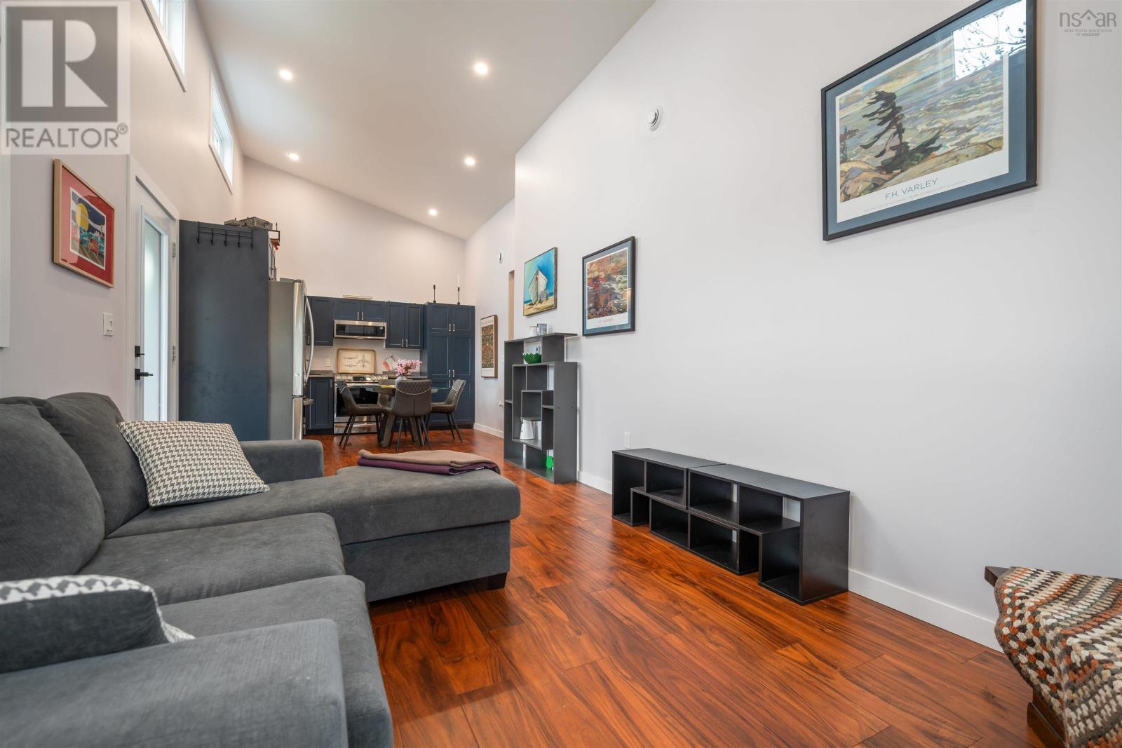 Property 24 of 48 of 14 Dawson Street