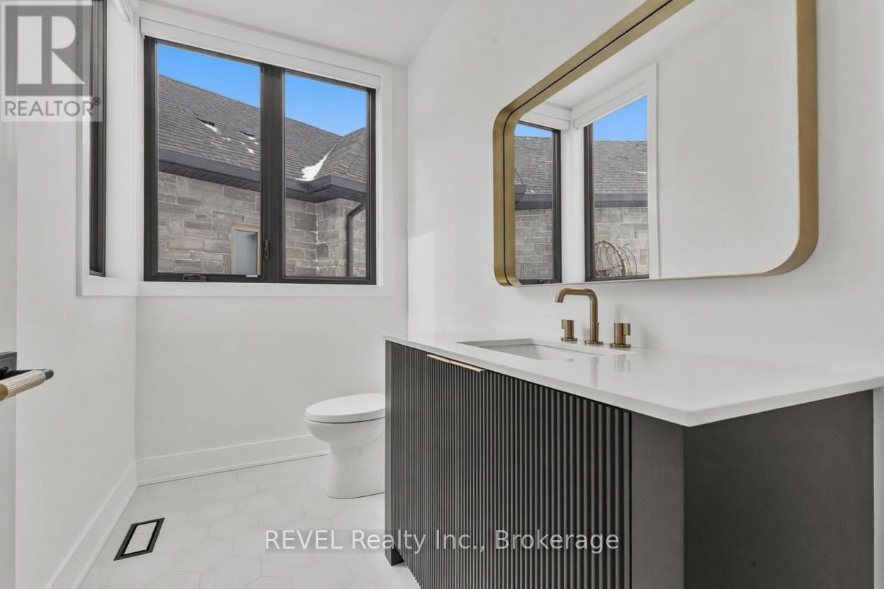 55 SWAN AVENUE - 5