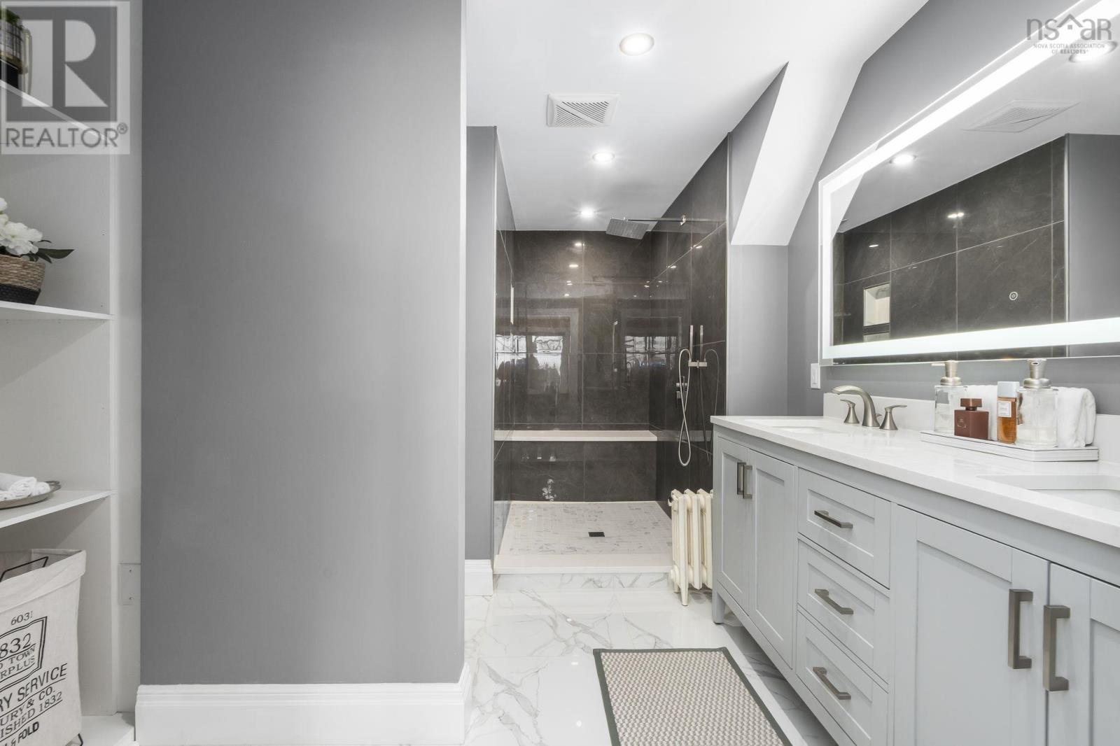 Property 23 of 35 of 12 Princes Walk