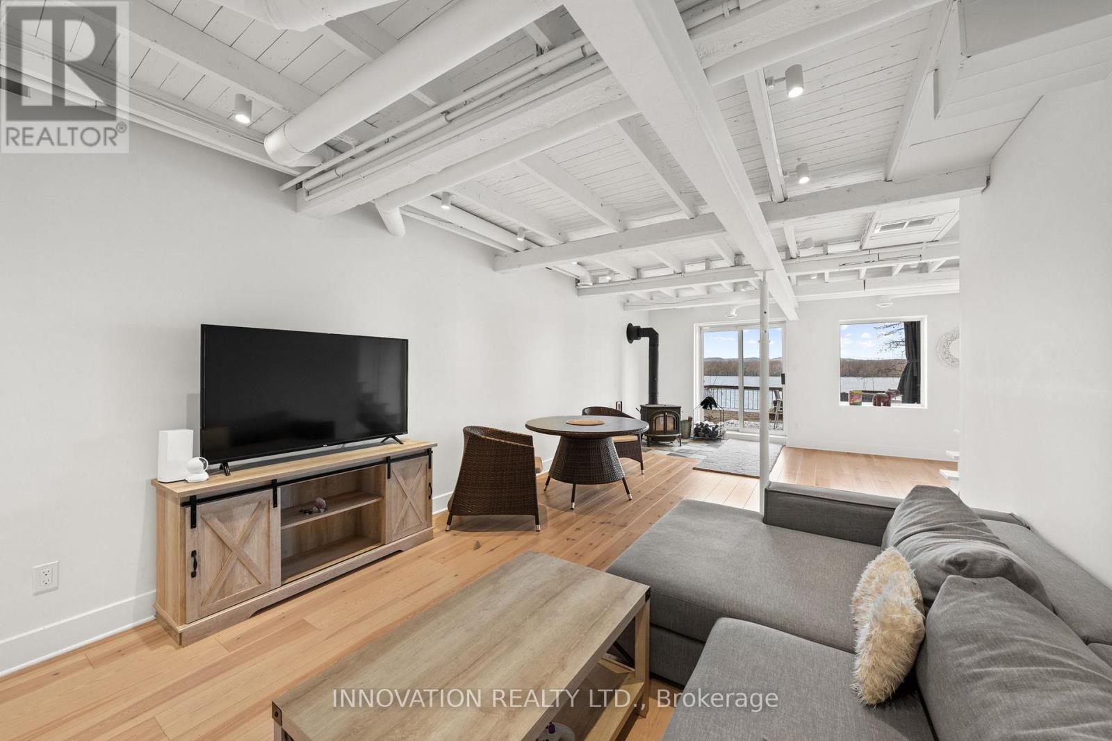 300 RIVERWOOD DRIVE - 25