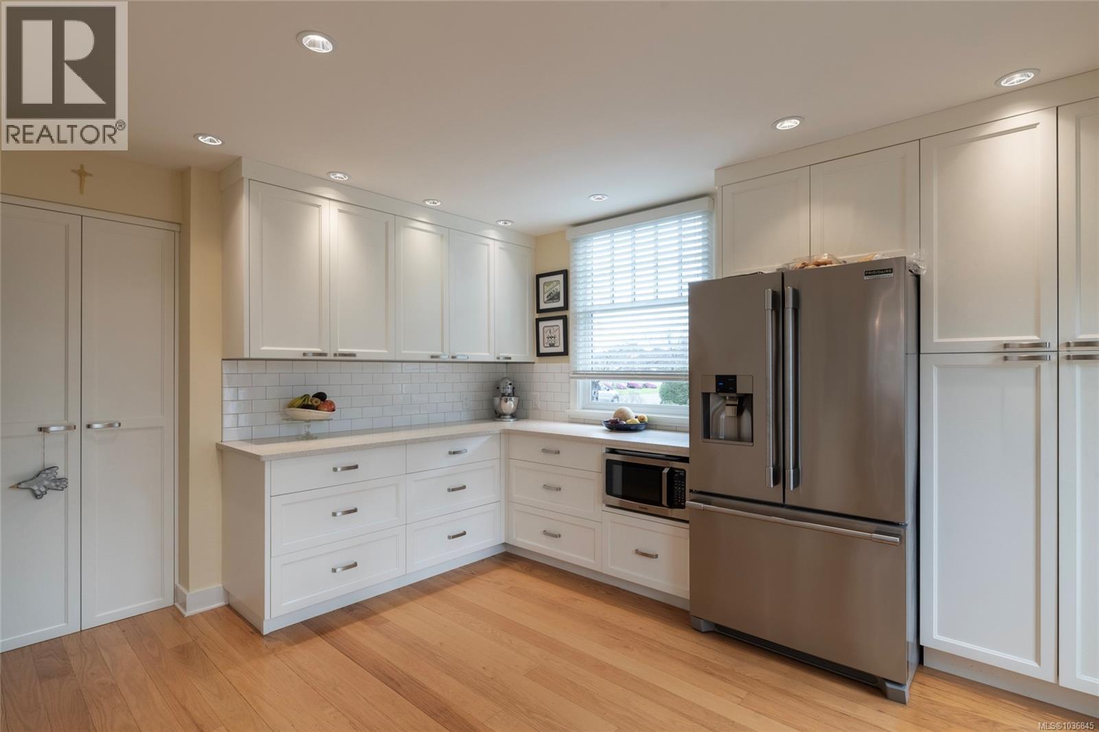  2663 Orchard Avenue, Oak Bay