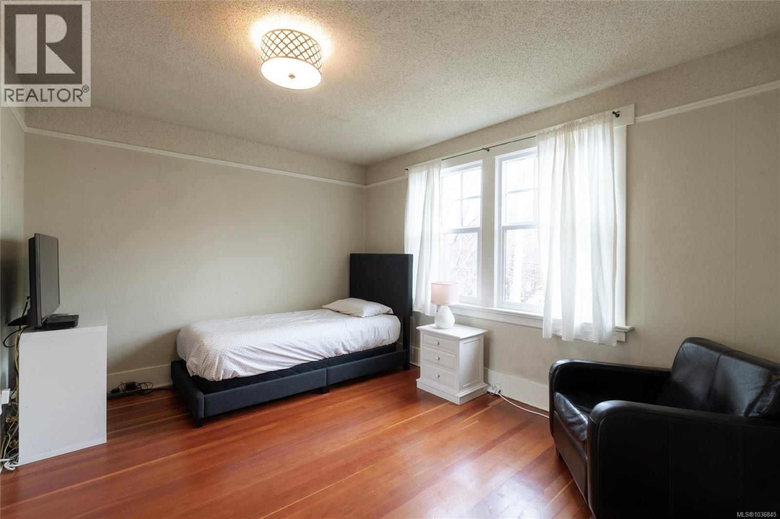  2663 Orchard Avenue, Oak Bay