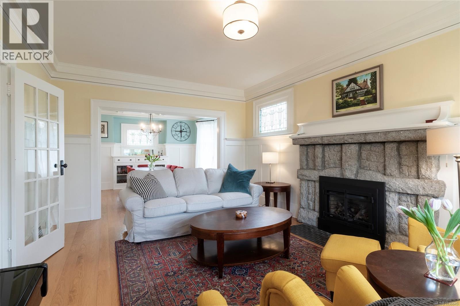  2663 Orchard Avenue, Oak Bay