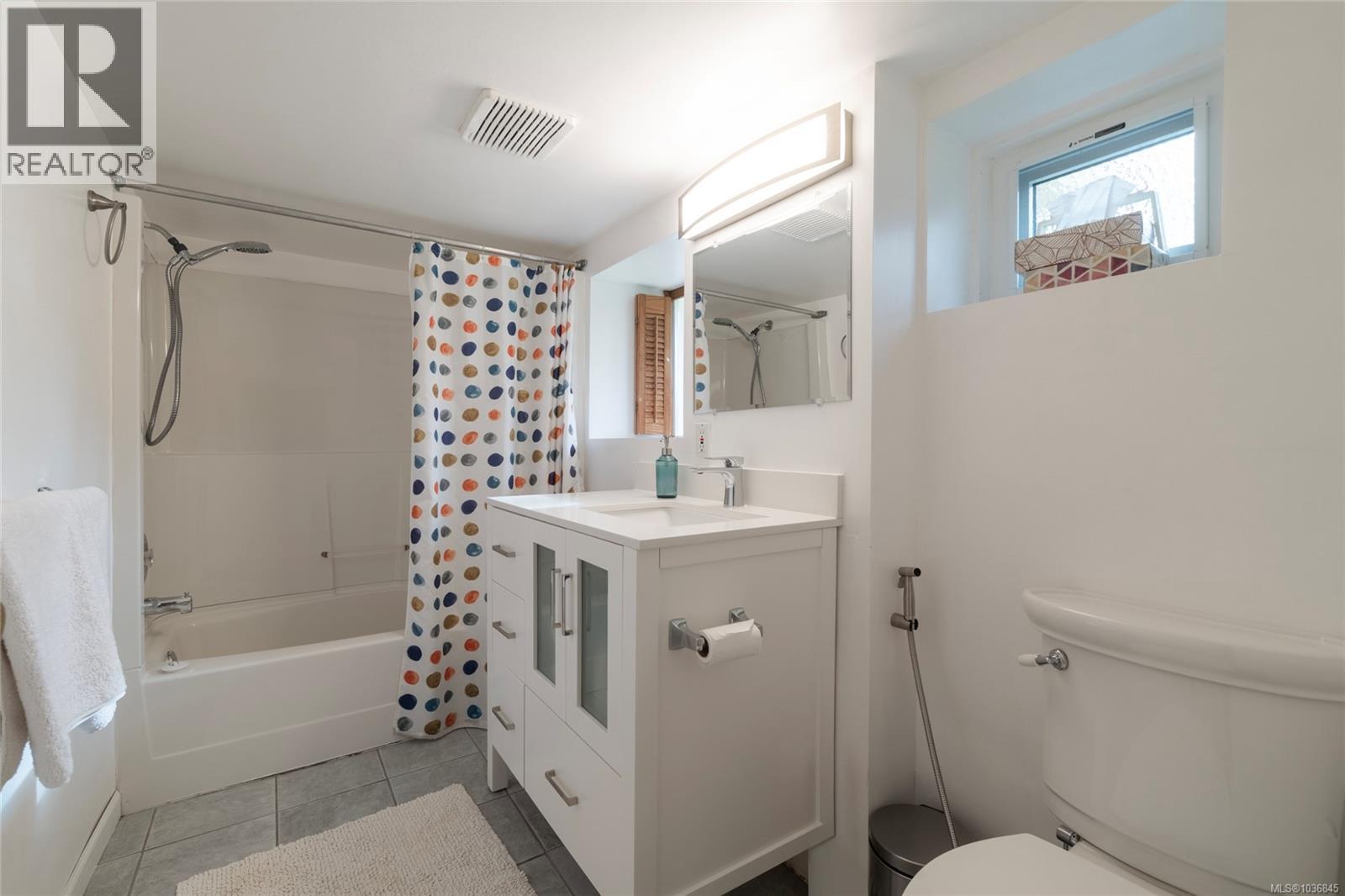  2663 Orchard Avenue, Oak Bay