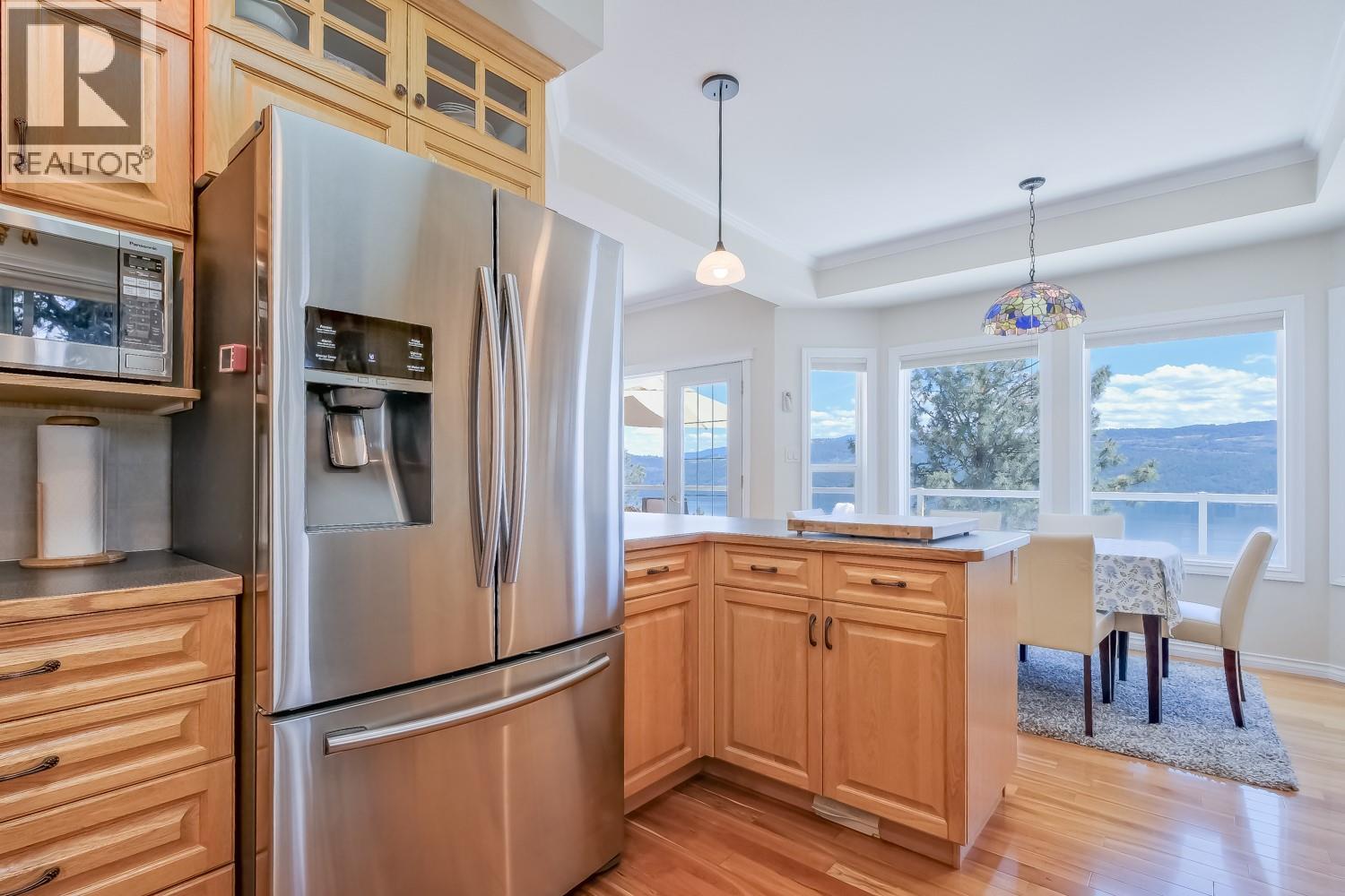 10309 Columbia Way - 11