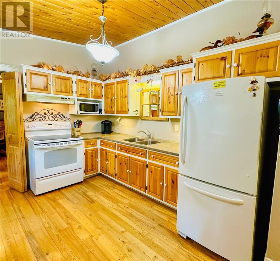 544 Ketchankookem Trail, Mindemoya, Manitoulin Island, Ontario, P0P1S0 — Photo 6