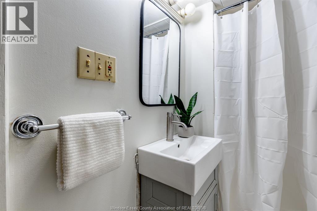 368 South STREET, Windsor, Ontario, N9C2W5 — Photo 34