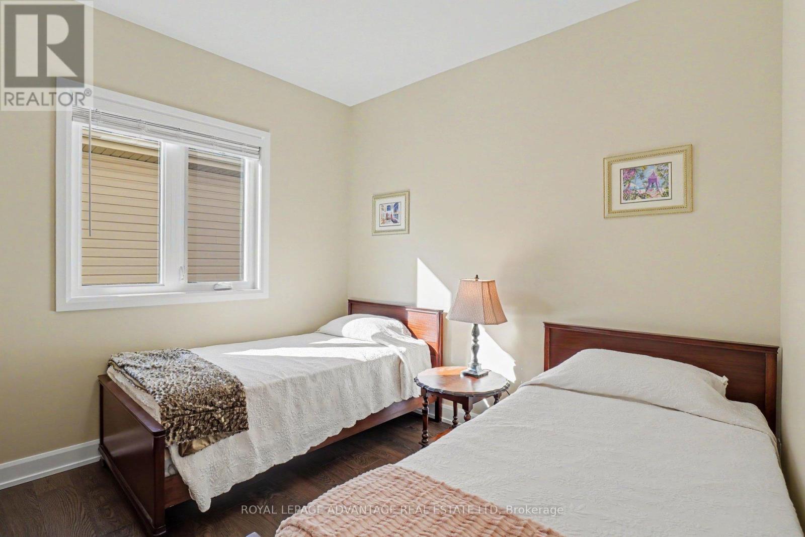 23 SENATORS GATE DRIVE - 21