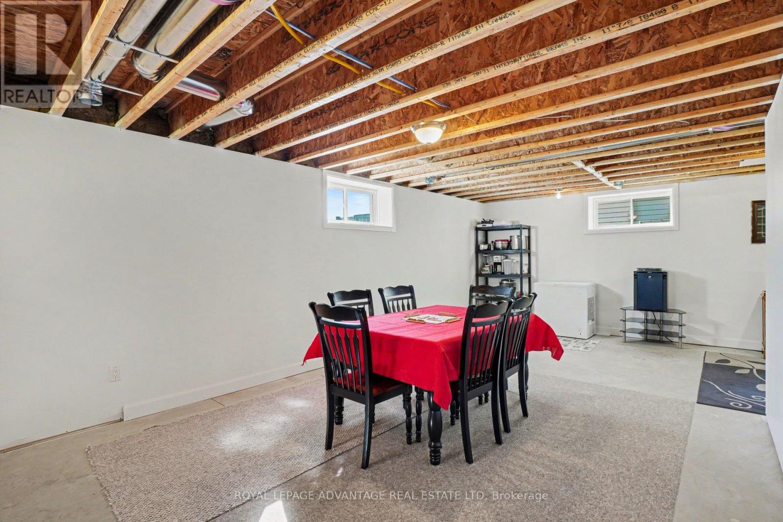 23 SENATORS GATE DRIVE - 25