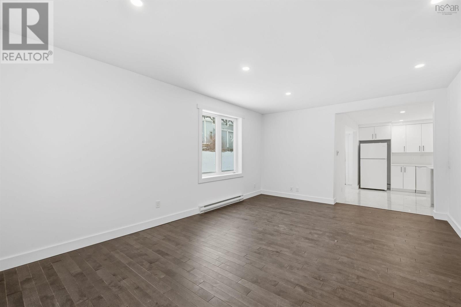221 MacLean Street - 10