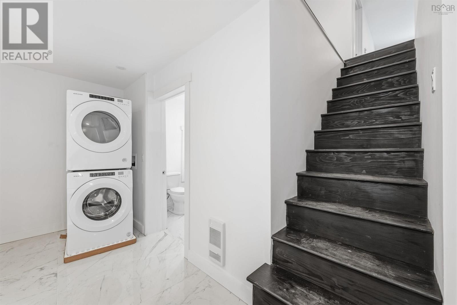 221 MacLean Street - 19