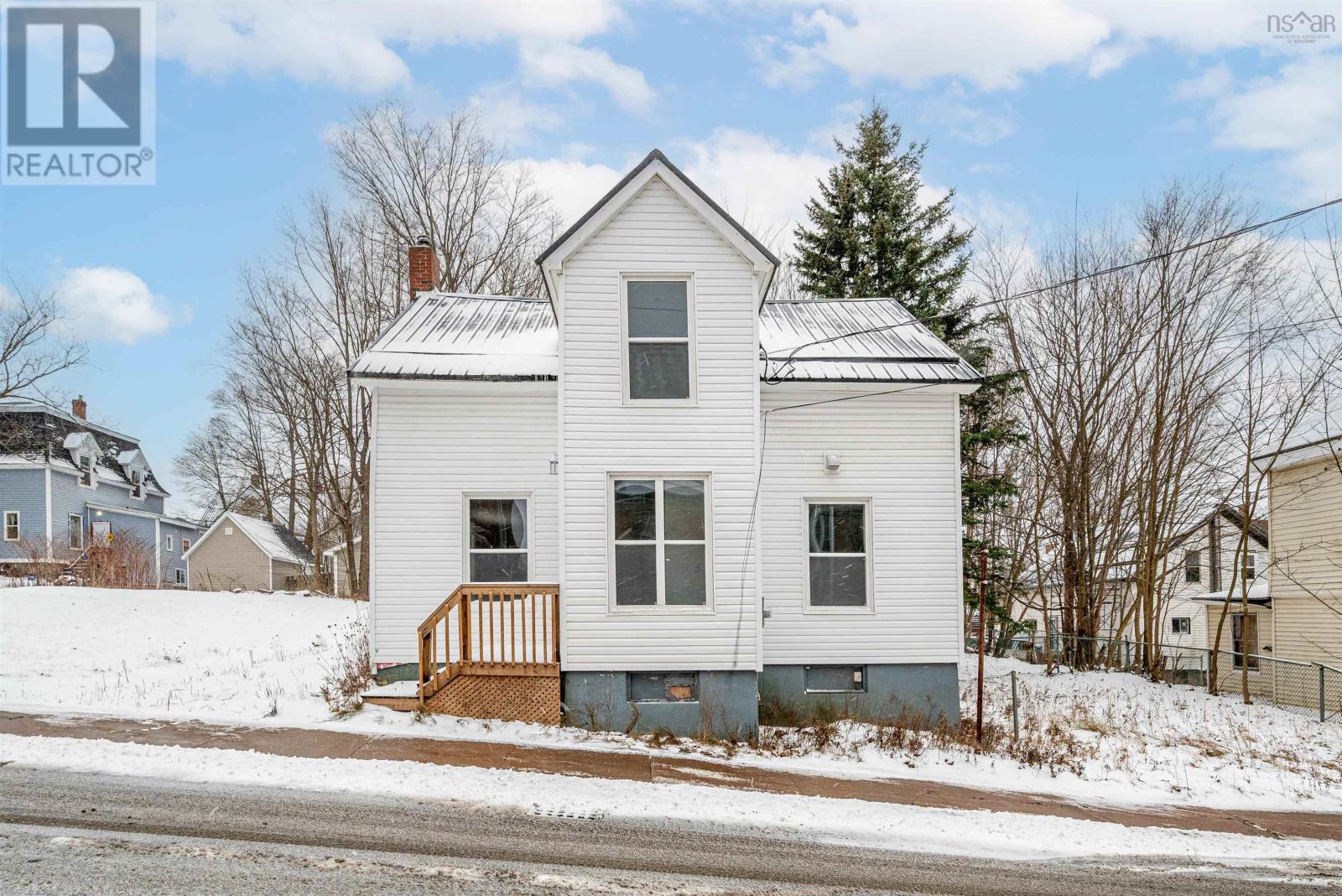 221 MacLean Street - 2