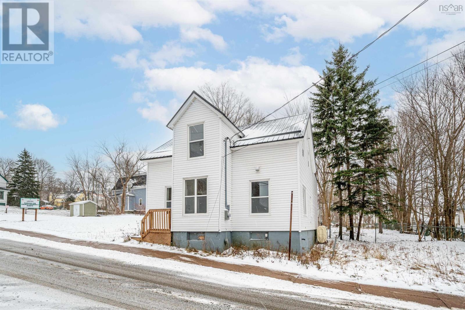 Property 3 of 45 of 221 MacLean Street