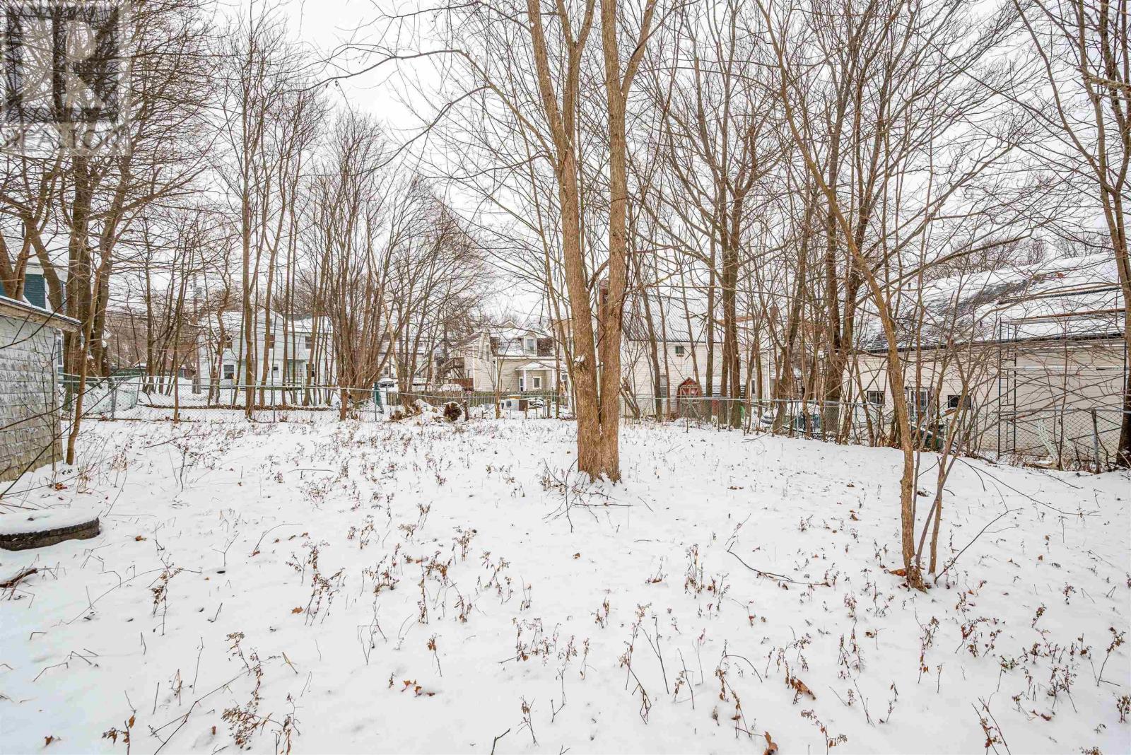 221 MacLean Street - 41