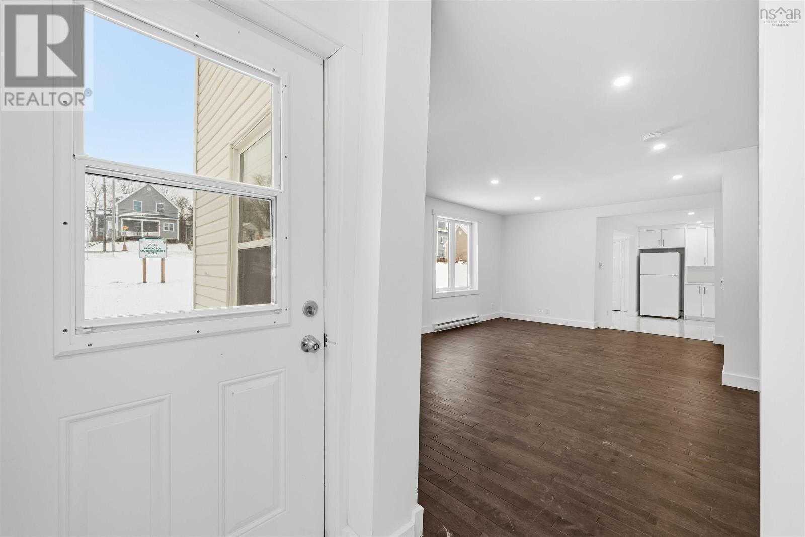 221 MacLean Street - 5