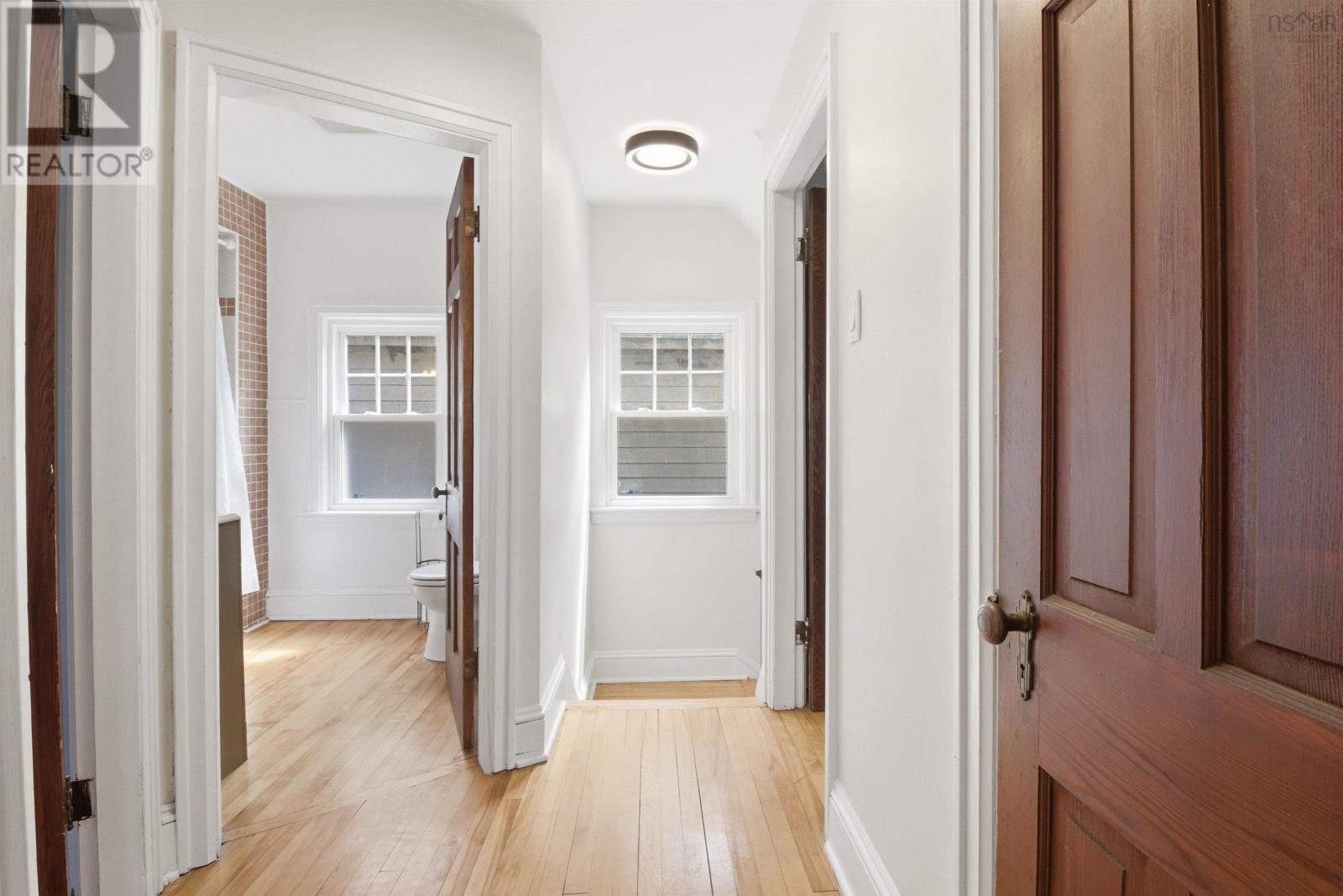 Property 22 of 50 of 2545 Sherwood Street