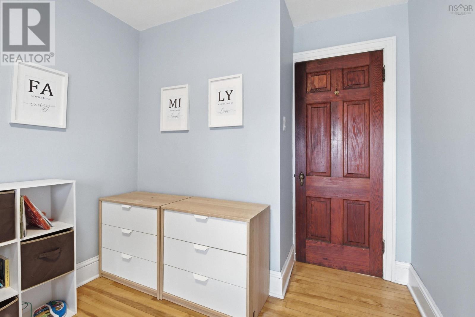 Property 29 of 50 of 2545 Sherwood Street