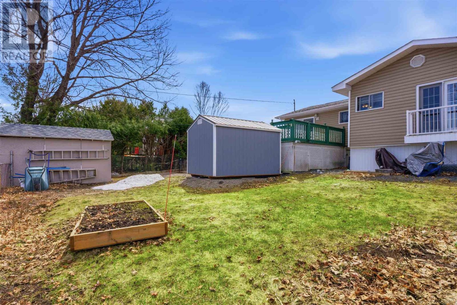 12 Robertson RD - 34