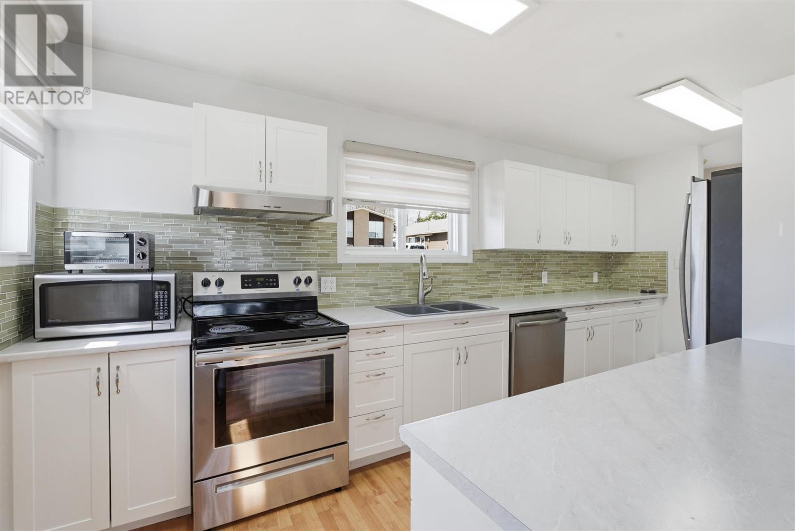 12 Robertson RD - 9