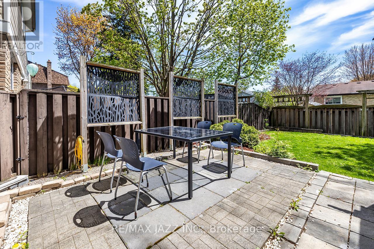 15 GRAHAM COURT - 44