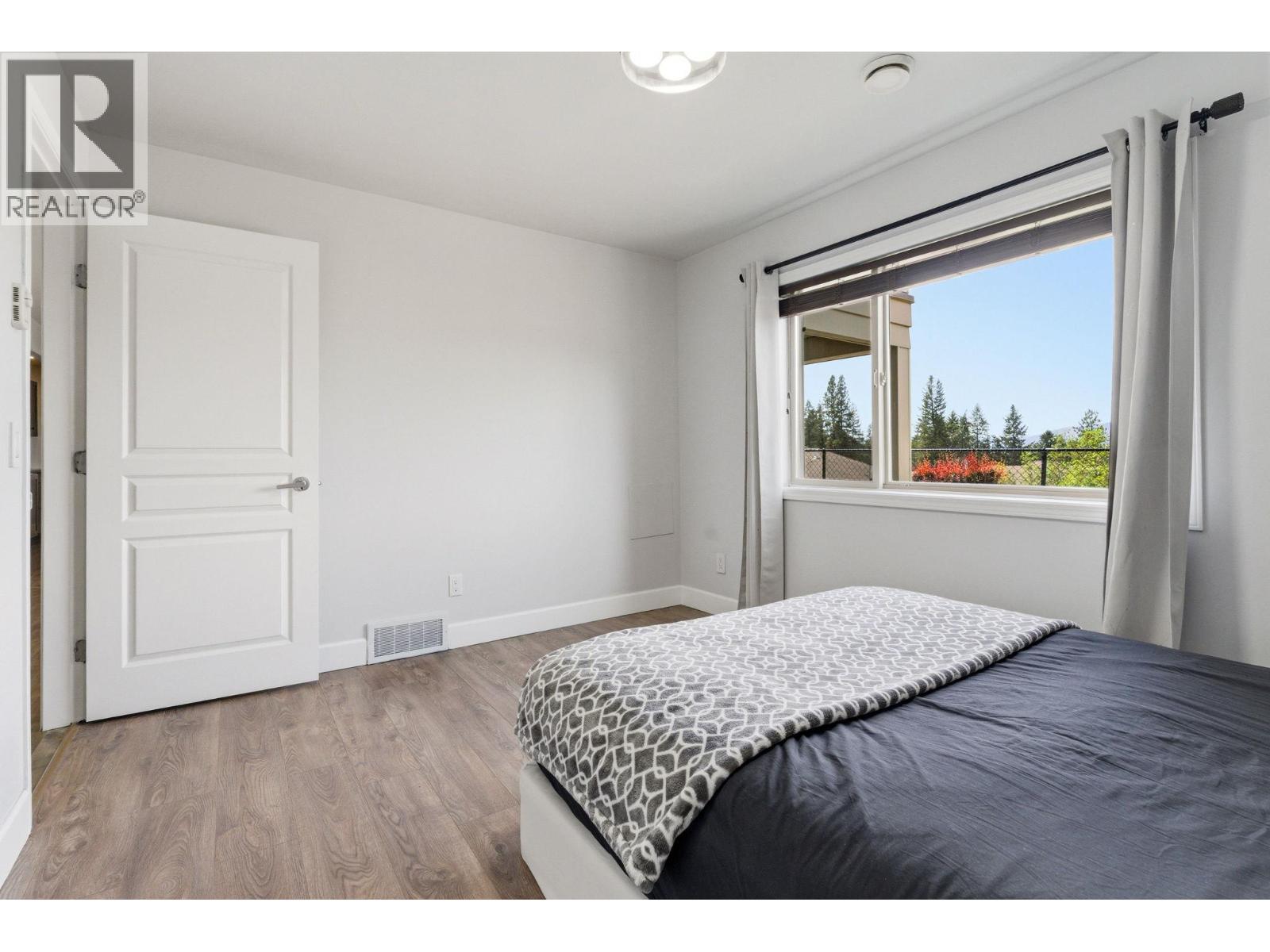 3516 Camelback Drive, Kelowna
