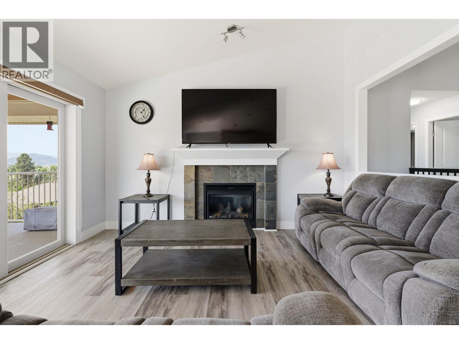 3516 Camelback Drive, Kelowna