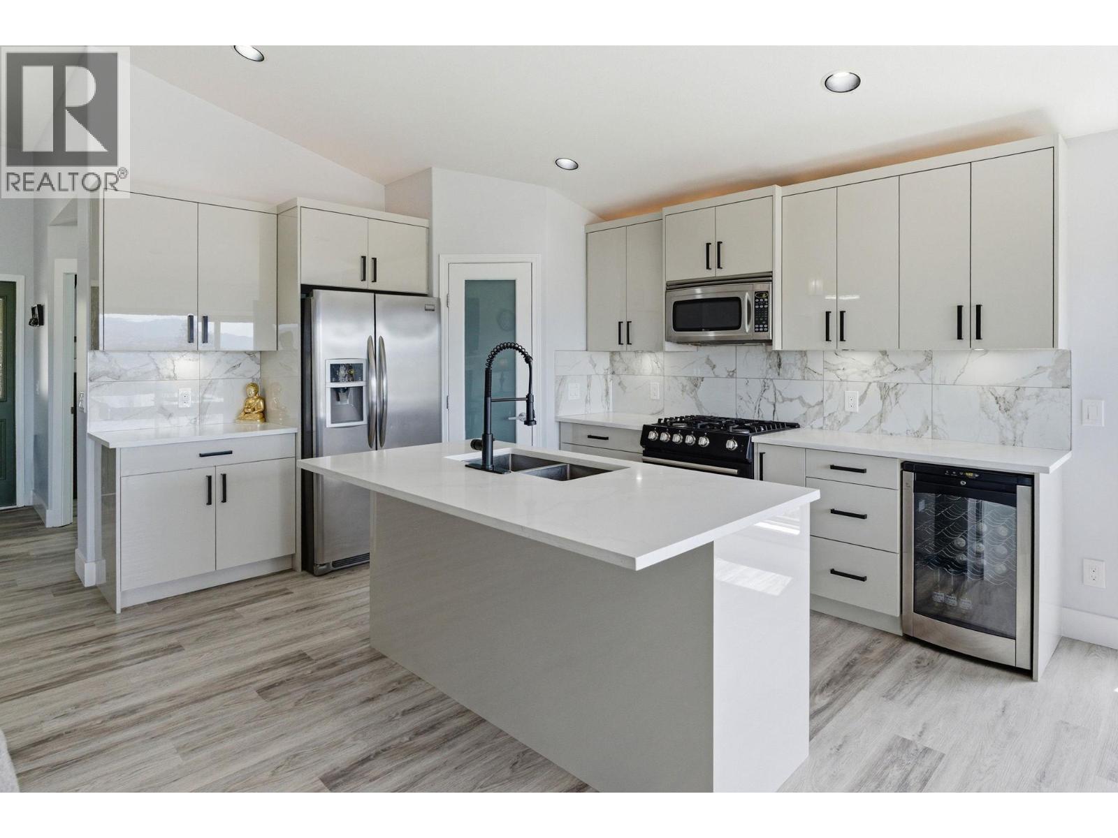 3516 Camelback Drive - 6