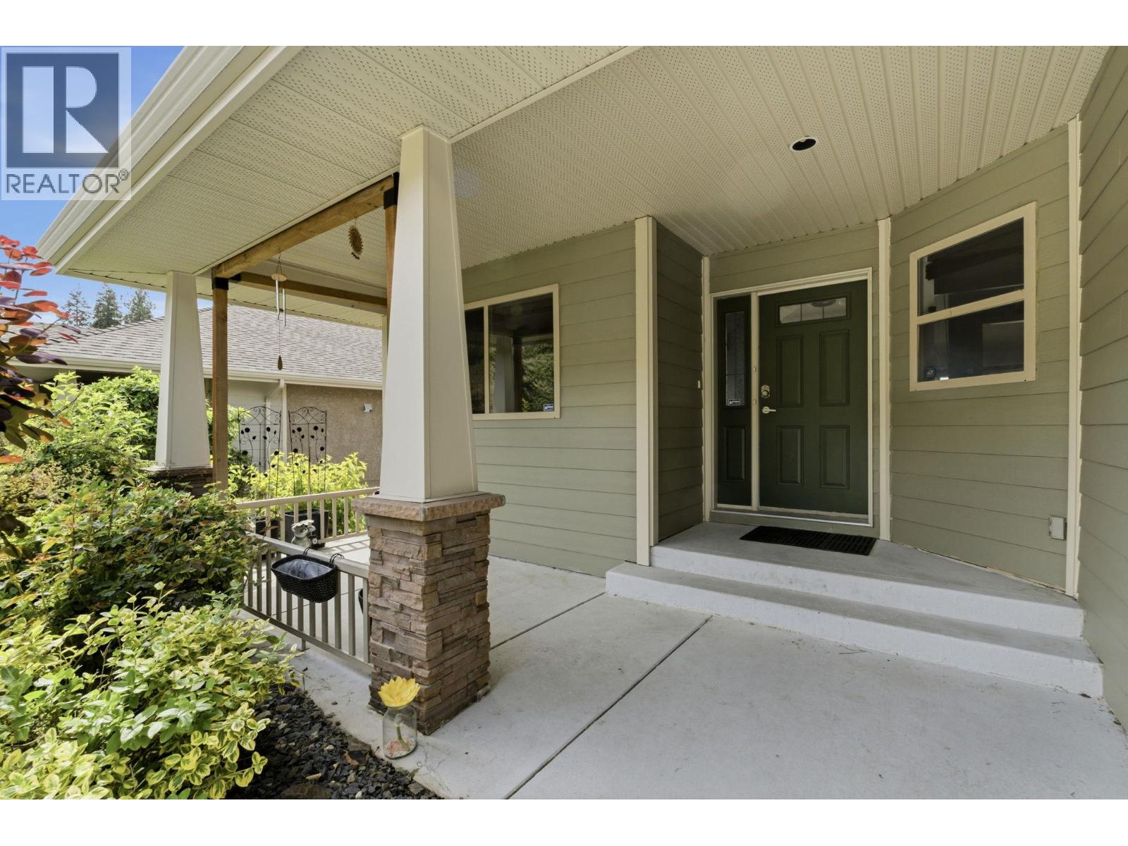 3516 Camelback Drive, Kelowna