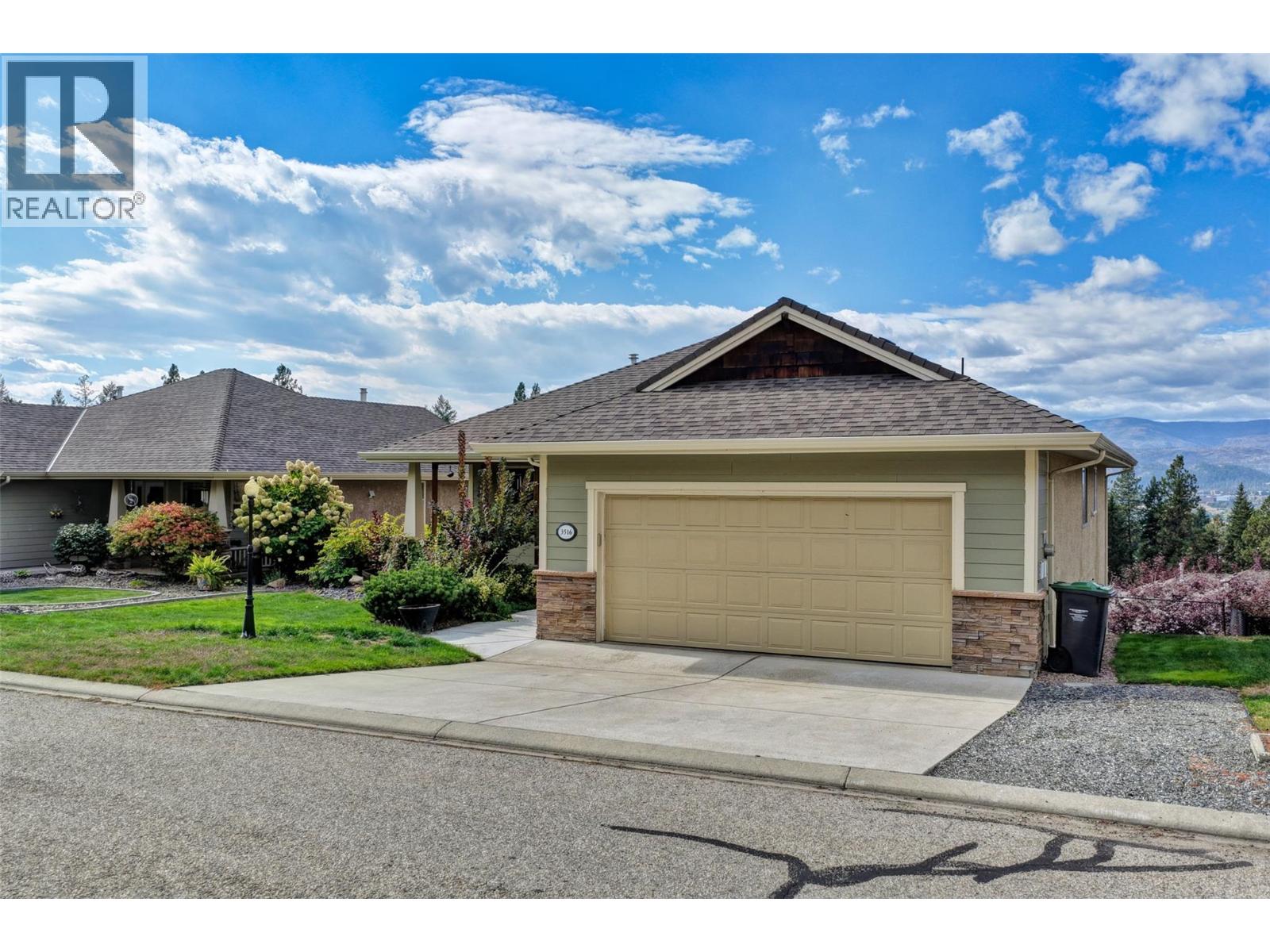 3516 Camelback Drive, Kelowna