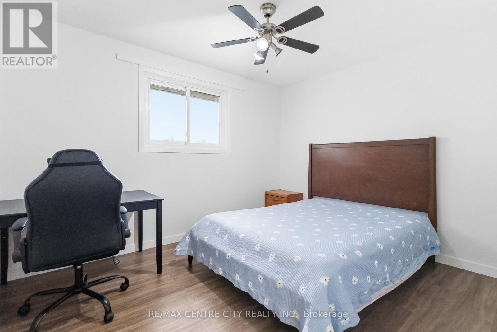 11 KENWOOD CRESCENT - 20