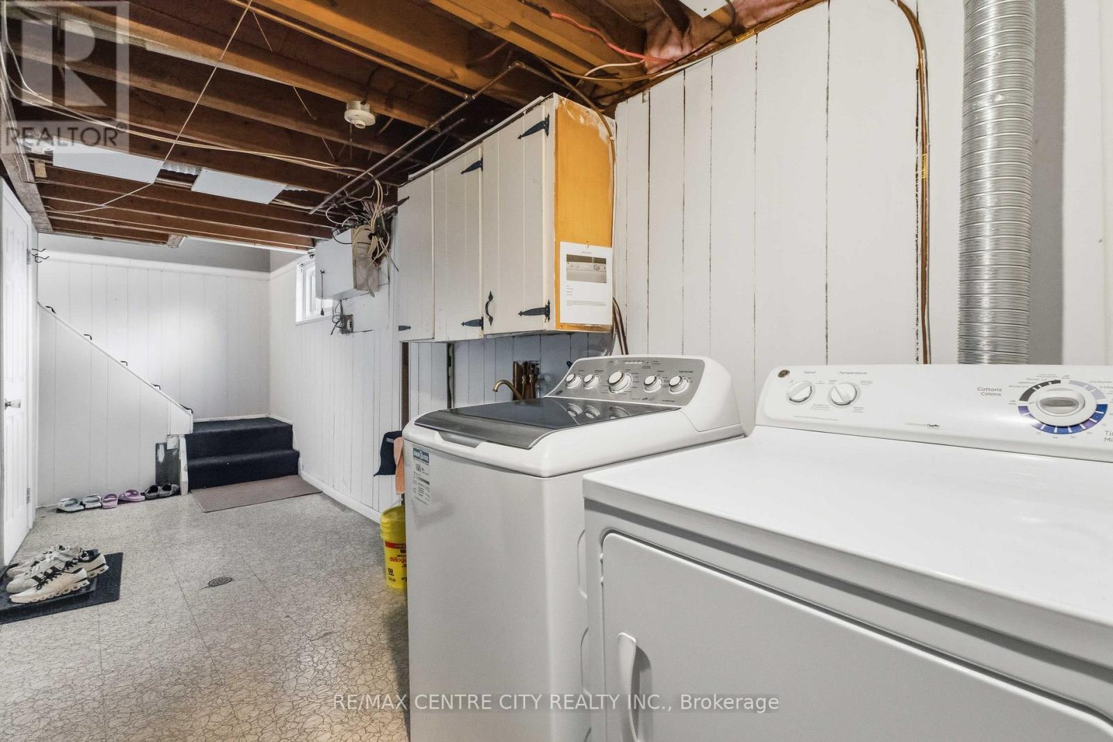 11 KENWOOD CRESCENT - 38