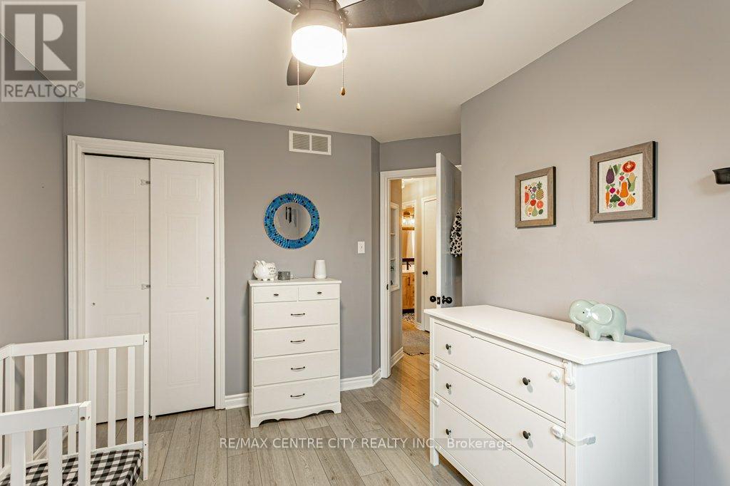 74 JUNO DRIVE - 20