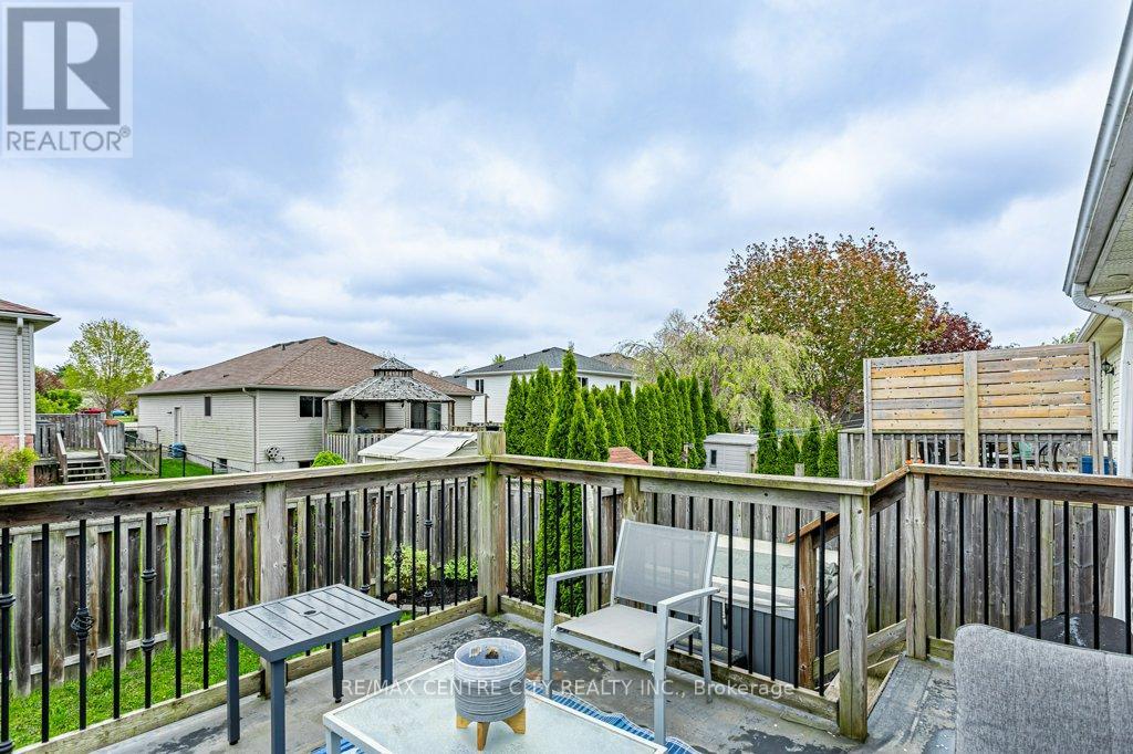 74 JUNO DRIVE - 34