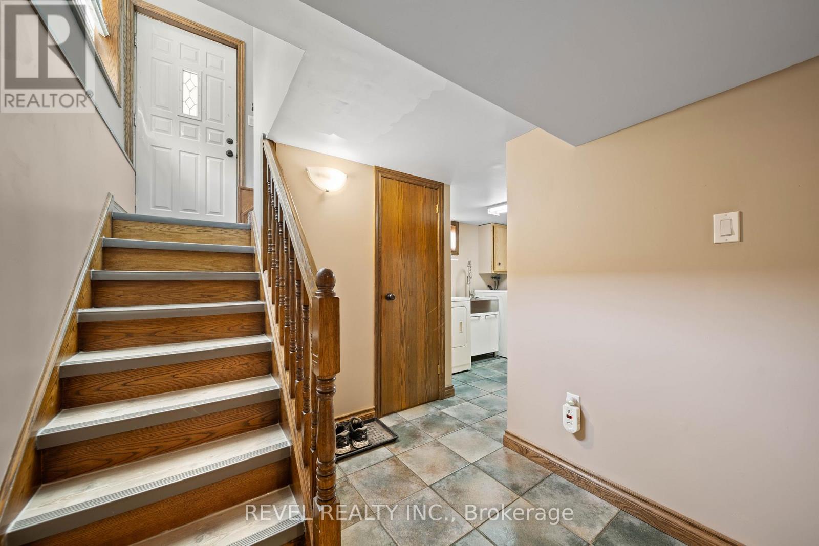 73 QUEENSTON CRESCENT - 19