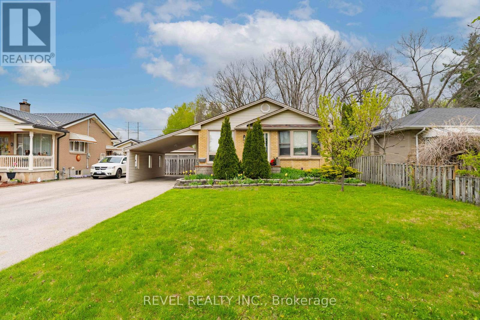 73 QUEENSTON CRESCENT - 2